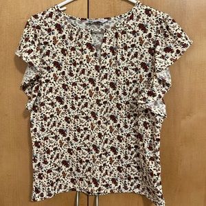 Women’s petite short sleeve top